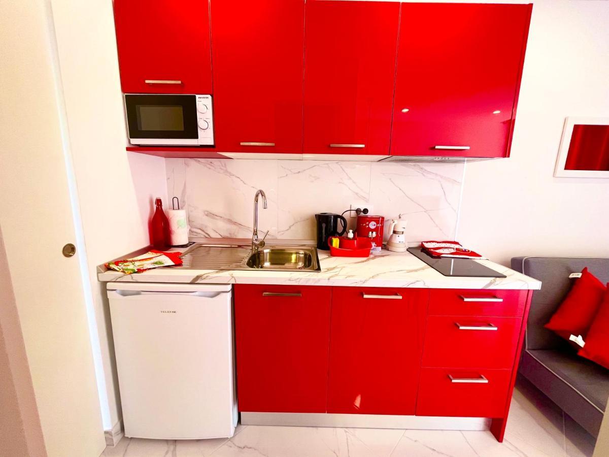 Miss Flora Olympia Apartment Плая де лас Америкас Екстериор снимка